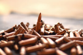 Réglementations et droit de la défense 