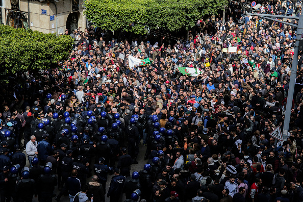 L’Algérie peut-elle être déstabilisée par les manifestations actuelles ?
