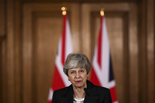 Brexit : « Les difficultés de Theresa May ne justifient pas de sacrifier les solidarités historiques aux saccades de l’actualité »
