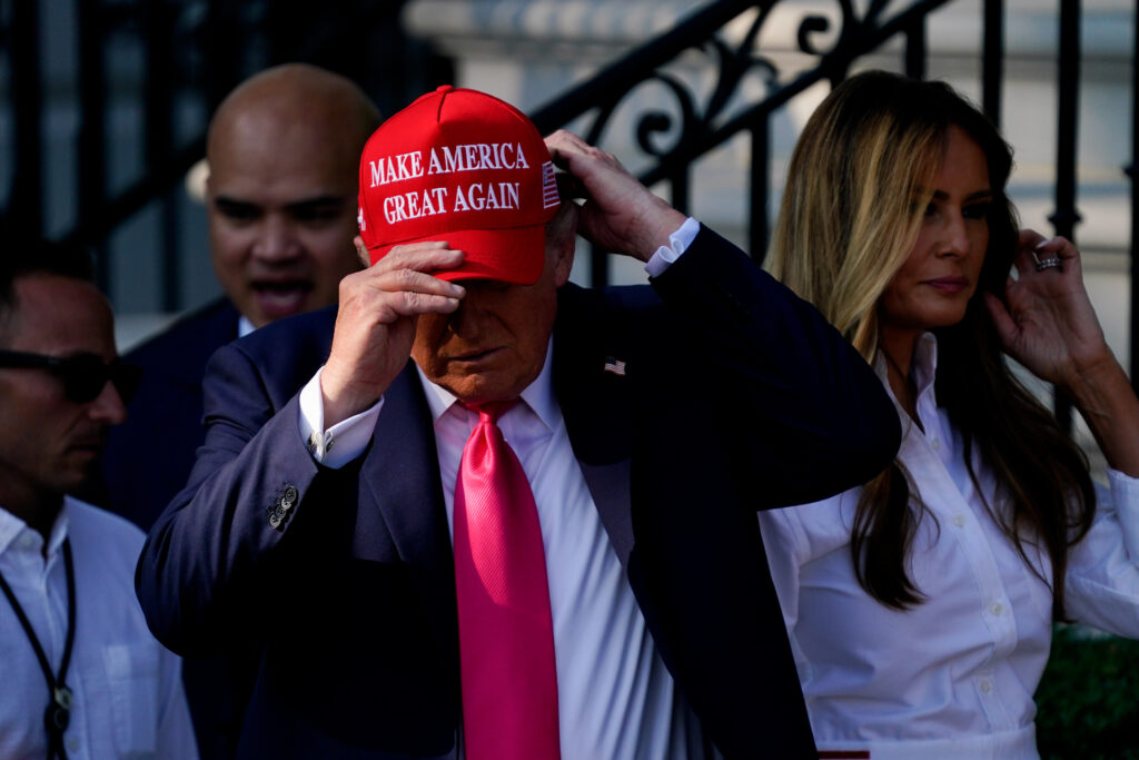 Trump : l’été de (presque) tous les triomphes … avant une rentrée en trompe-l’œil
